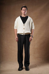 Knit cardigan boxy fit.